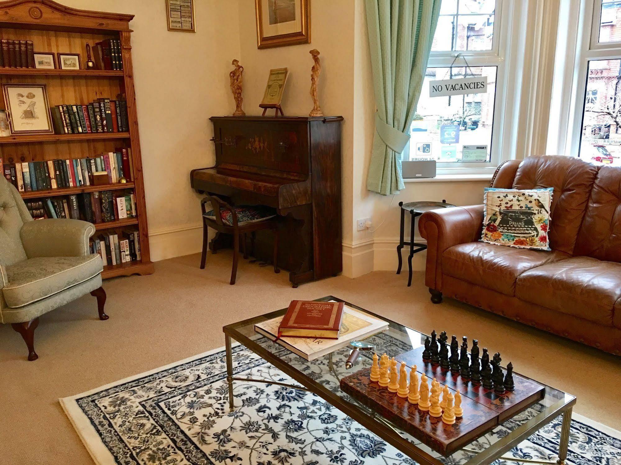 The Cherry Tree Guest House Eastbourne Eksteriør bilde